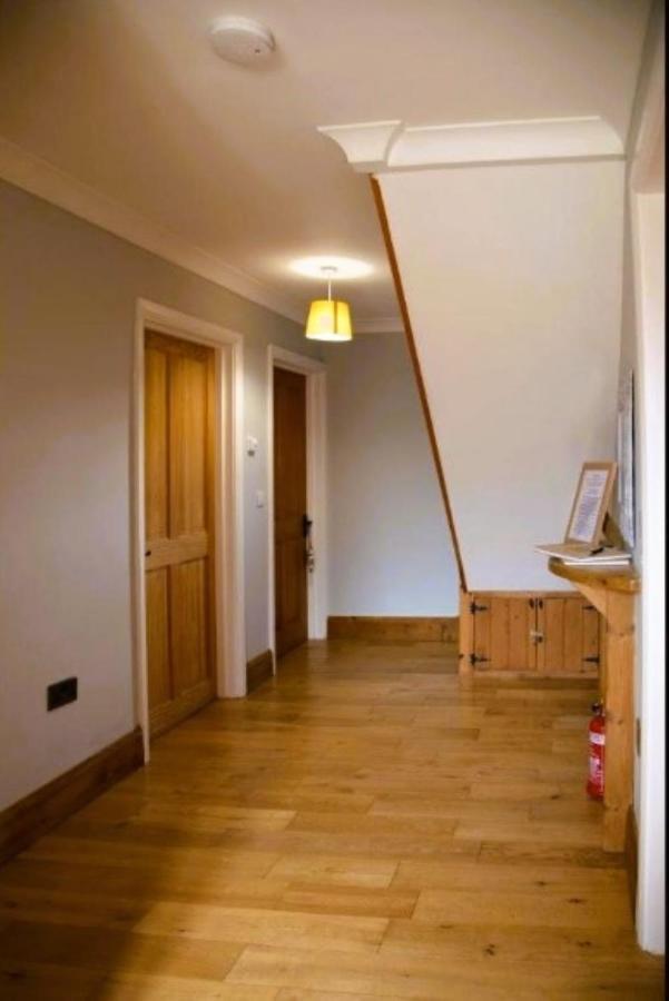 Holiday home Oak House - Sleeps 10 With Bar & Games