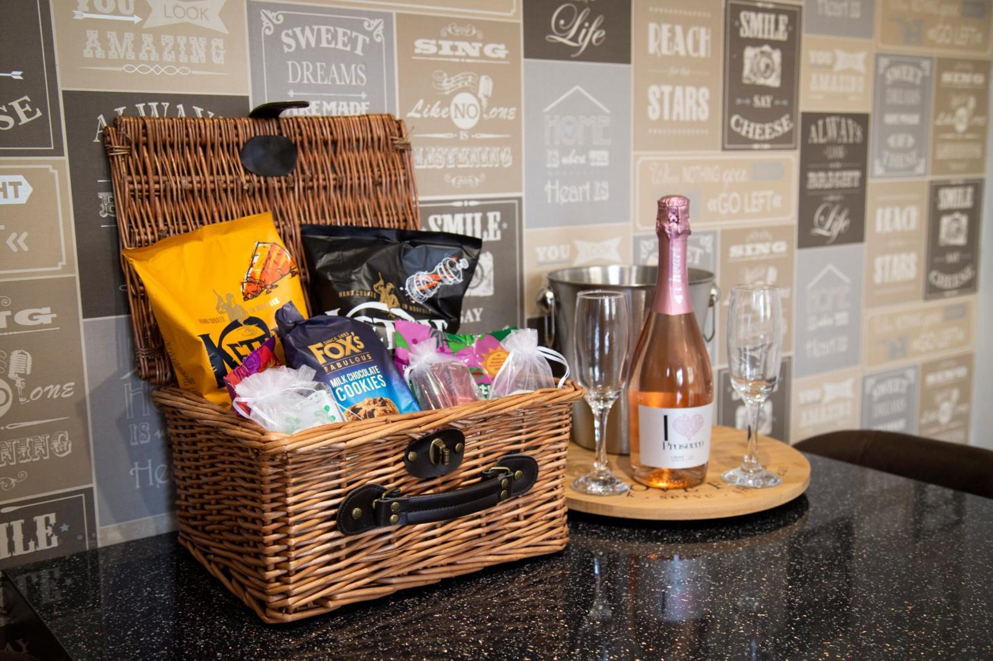 Oak House - Sleeps 10 With Bar & Games Reighton